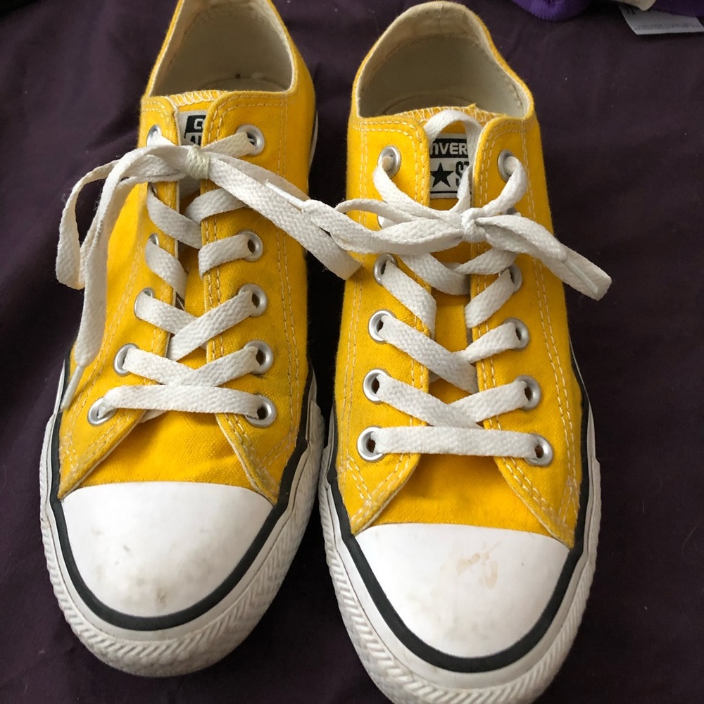 Converse Chuck Taylor All Star Yellow Low Tops - 7